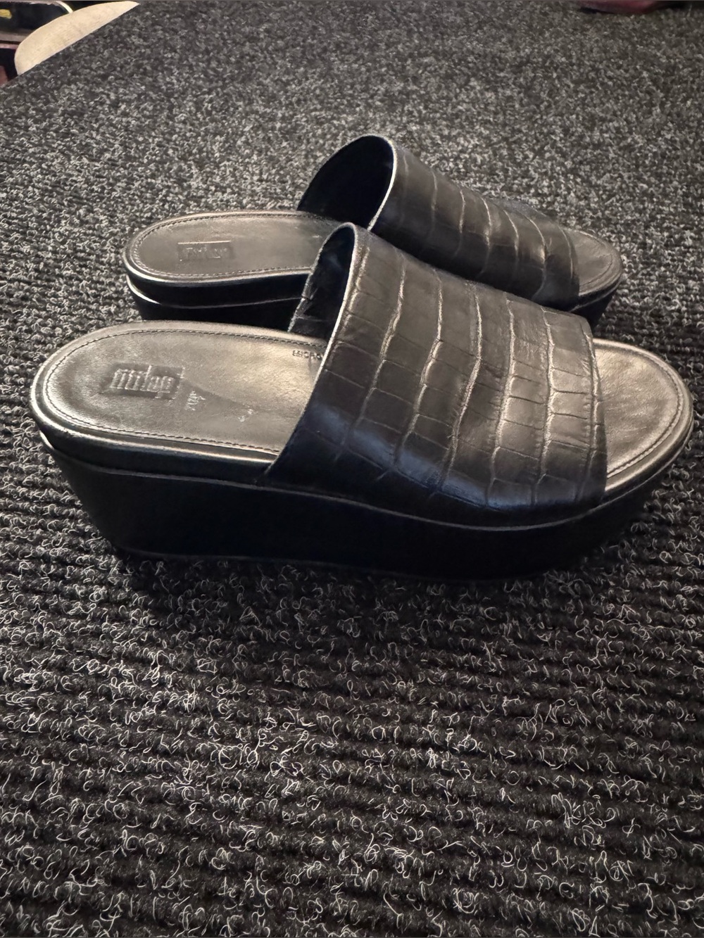 FitFlop Eloise Croc Print Black Slip On Slide Sandals Size 7 Y2K 90’s Platform